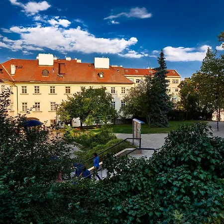 Downtown Mala Strana شقة